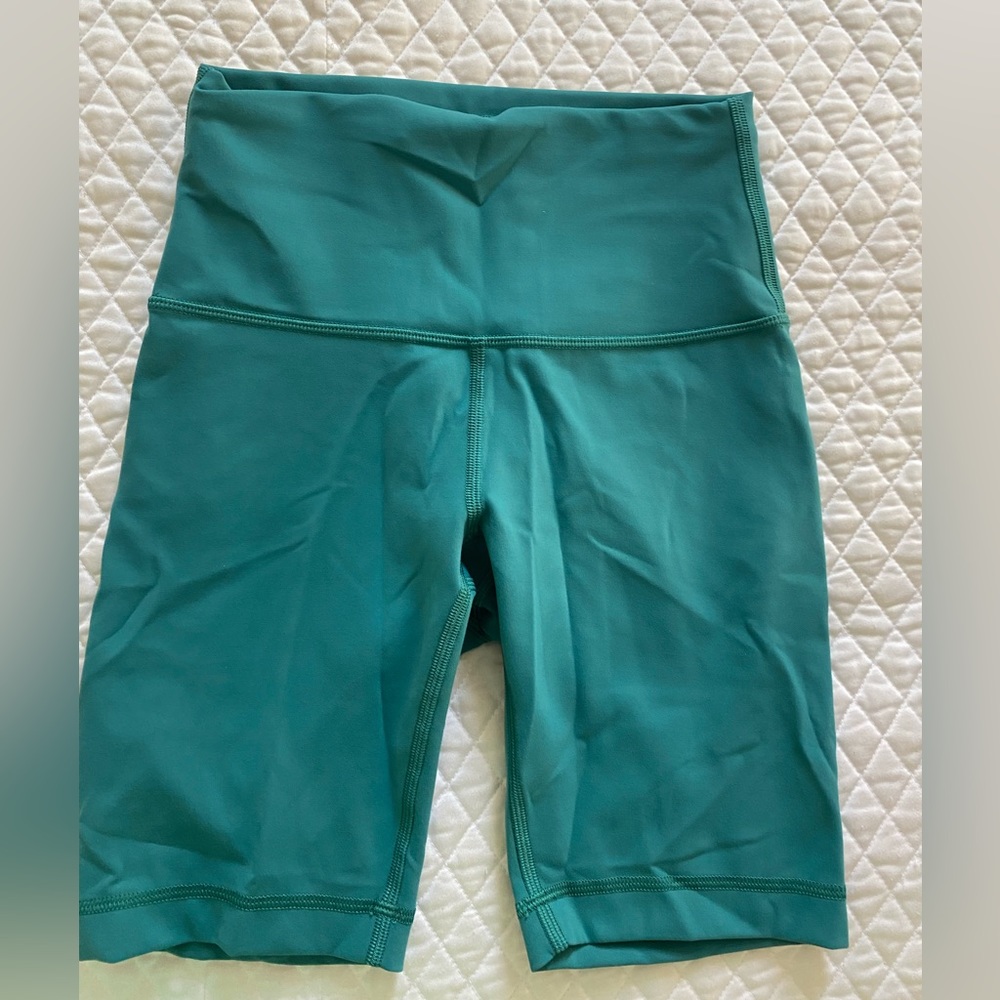 Lululemon biker shorts - wonder train size 4 Teal Lagoon VERY lightly worn.